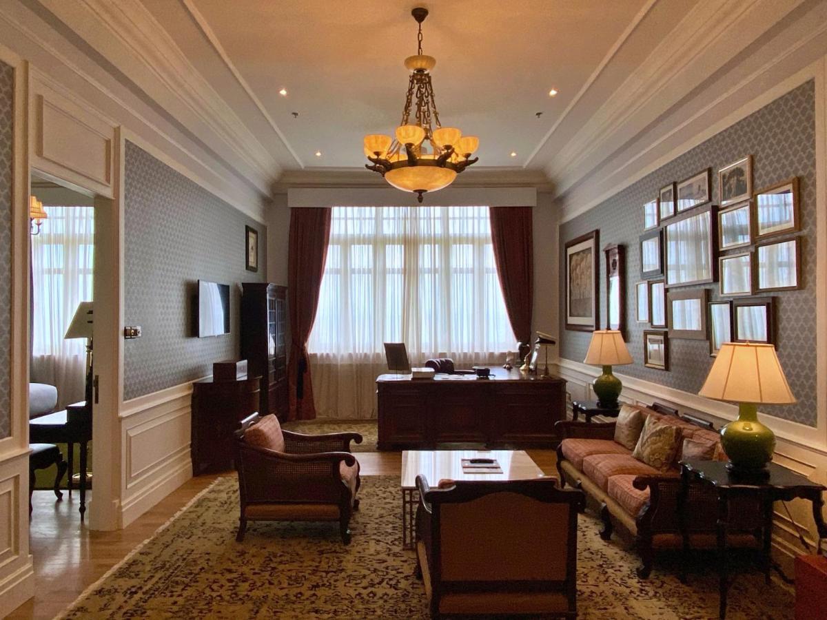 Eastern & Oriental Hotel George Town Exterior foto The office of the Governor of Hong Kong
