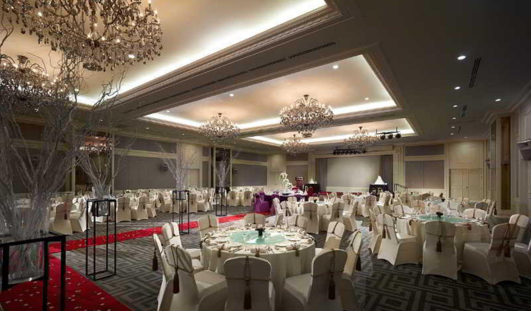 Eastern & Oriental Hotel George Town Exterior foto The ballroom of the hotel