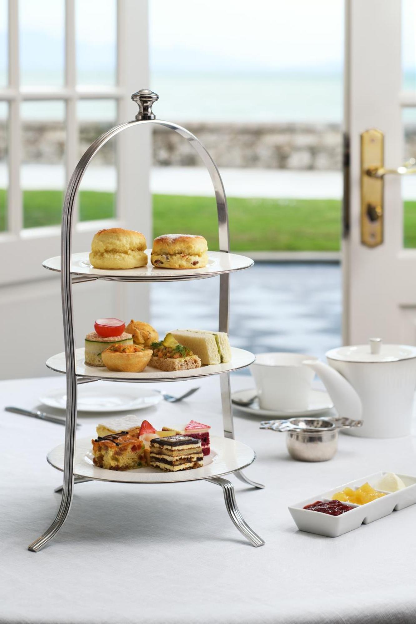 Eastern & Oriental Hotel George Town Exterior foto Afternoon tea at the InterContinental London Park Lane